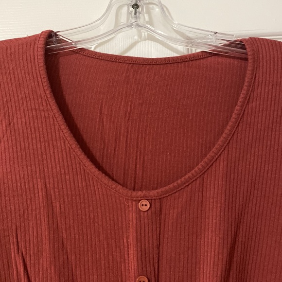 Burnt orange ribbed crop top - Picture 3 of 4